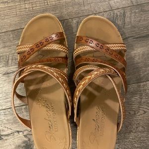 Sketchers Luxefoam sandal